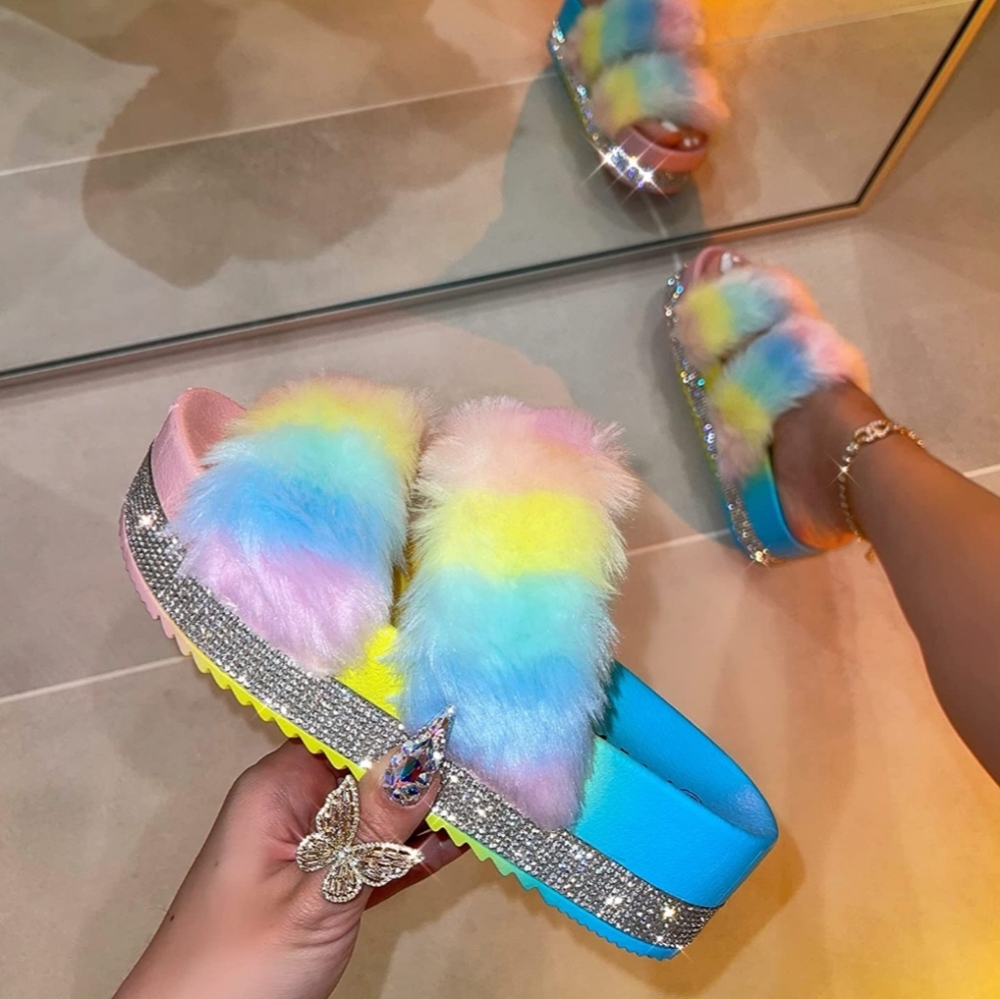 Anna Kandy Slides